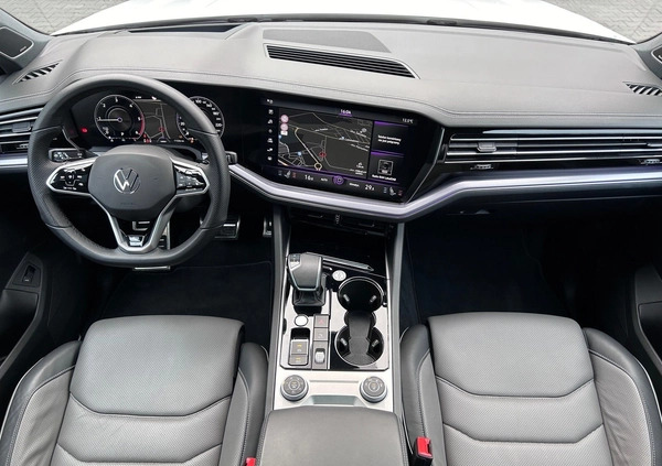 Volkswagen Touareg cena 439000 przebieg: 11417, rok produkcji 2023 z Kosów Lacki małe 781